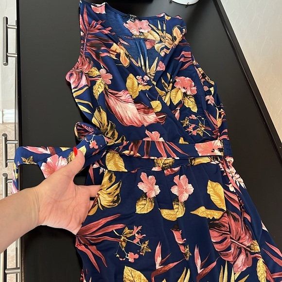 Blashe Jumpsuit tropical floral print straight leg surplice Vneck navy blue sz S - Picture 5 of 16